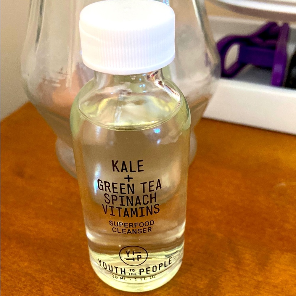 Youth to the people kale + green tea cleanser 30ml